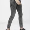 Men Tapered Fit Mid Rise Grey Jeans - Image 4